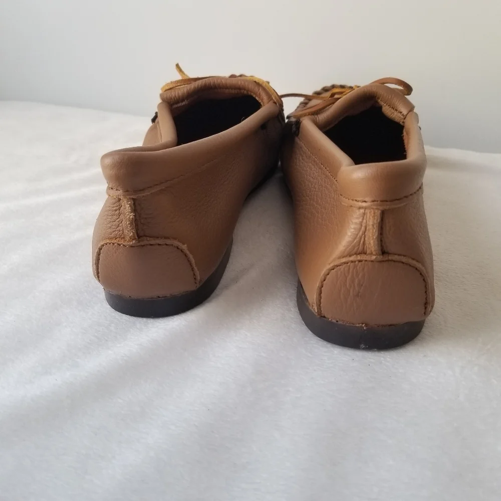 Minnetonka Deerskin kilty women's mocha moccasins size 10 - Picture 4 of 8